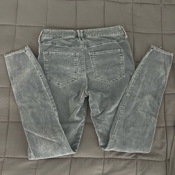 Abercrombie & Fitch Mid Rise Skinny Jeans - Picture 4 of 4